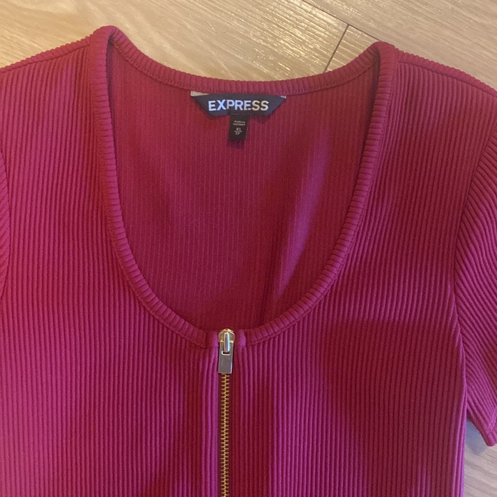 Express dress - Picture 2 of 4
